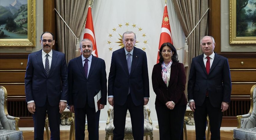 Cumhurbaşkanı Erdoğan, DEM Parti Heyetiyle Görüştü: Külliye’de Bir Saatlik Buluşma