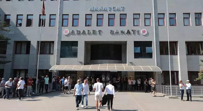 Manavgat Belediyesi'ne rüşvet soruşturması: 2 meclis üyesi tahliye edildi