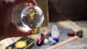 Burcuna Göre Seni Seven Kişinin Baş Harfi Ne ?