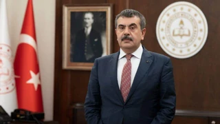 Ara Tatiller Kalkıyor mu? Bakan Yusuf Tekin’den Önemli Açıklama