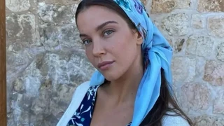 Uzak Şehir'in Pakize'si Yaren Güldiken, İddialı Pozuyla Gündem Oldu