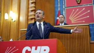 Özel’den Bahçeli’ye Canlı Yayın Resti: “Bu Kanunu Hemen Çıkaralım”