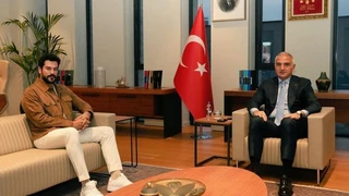Burak Özçivit’ten Bakan Ersoy’a AKM Ziyareti