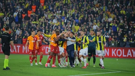Yapay Zeka Fenerbahçe–Galatasaray Derbisi İçin Skor Tahmini Yaptı