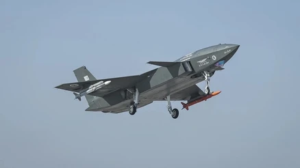 KIZILELMA'dan Tarihi Başarı: Dünyada İlk Kez İHA'dan Hava-Hava Füzesi Atışı