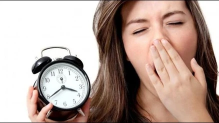 Gece uykusunun gelmesi için neler yapılabilir? Uykuya yardımcı olan alışkanlıklar, yiyecekler ve içecekler hangileridir?