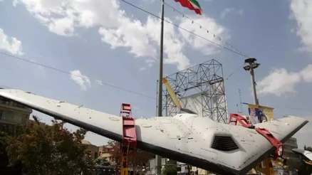 İran, Geçit Törenini İptal Etti; Tahran'da Ağır Silahlarını Sergiledi