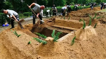 Macaristan'da Sıra Dışı Yarışma: Mezar Kazma Şampiyonası Dünyada İlgi Görüyor