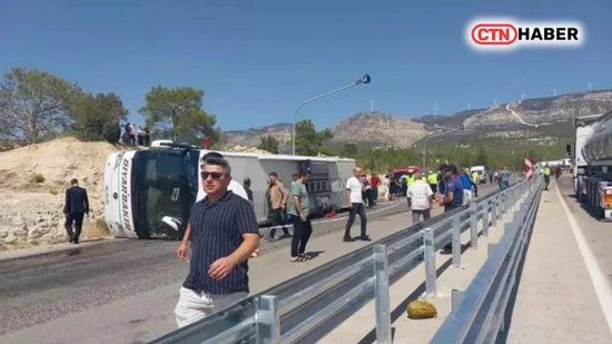 Mersin'de Otobüs ile Kamyon Çarpıştı: 3 Ölü, 7 Yaralı