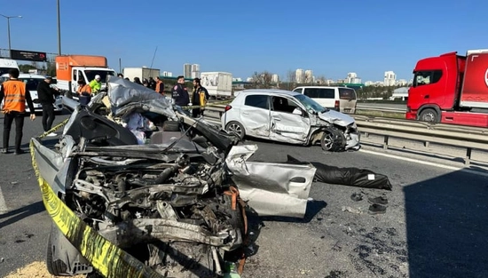 Son Dakika: İstanbul TEM Otoyolu'nda Feci Kaza! 1 Ölü, 9 Yaralı – Trafik Durdu