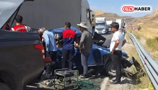 Hakkari-Van Yolunda Feci Kaza: 3 Kişi Öldü, 2 Yaralı Hastanede