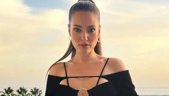 Pelin Akil hakkında şaşırtan iddia! Menajeriyle aşk mı yaşıyor?