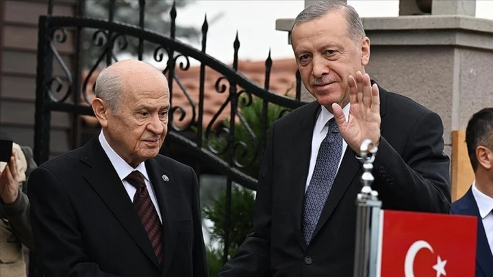 'Çatlak' İddiaları Sonrası İlk Kare: Erdoğan ve Bahçeli Anıtkabir'de Yan Yana
