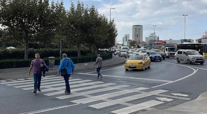 Bakan Uraloğlu: Yakın Yaya Geçitleri Kapatılacak, Yerine Alt-Üst Geçitler Yapılacak