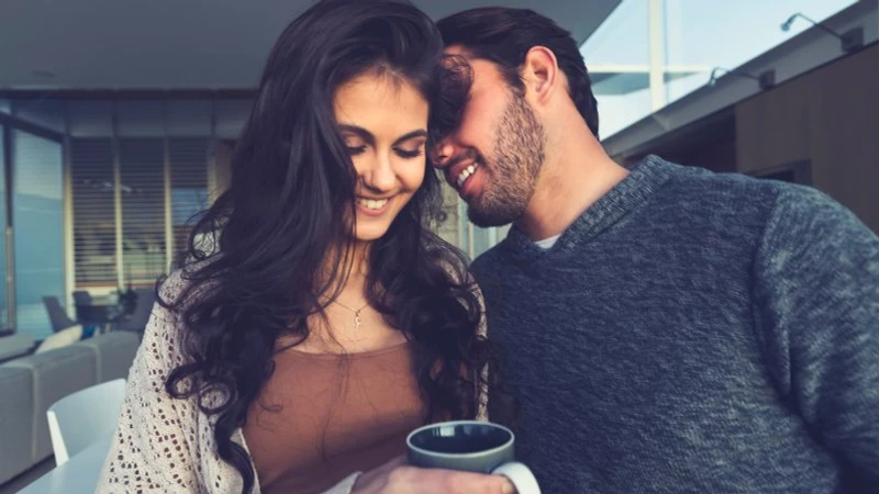 Herkesin flört tarzı ortaya çıktı  Peki sizi en çok etkileyen ve baştan çıkaran burç hangisi?