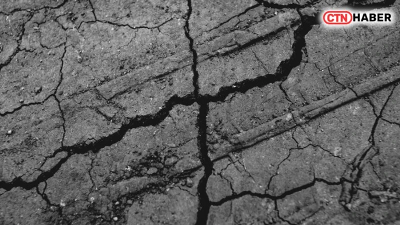 Balıkesir Sındırgı'da 4.9 Büyüklüğünde Deprem İstanbul ve İzmir'de Hissedildi