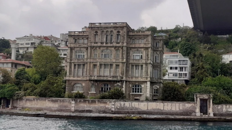 Türkiye'nin En Pahalı Yalısı Satışa Çıktı: 23 Odalı Zeki Paşa Yalısı Alıcısını Bekliyor