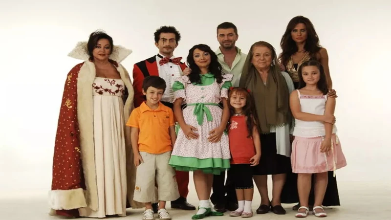 Bez Bebek Setinde Tartışma Büyüyor: Makyöz Arzu Yurter Sette Yaşananları Anlattı