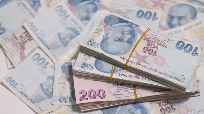 Emekli ve Memur Maaşında Zam Senaryoları: Özgür Erdursun En Düşük Emekli Aylığı İçin Tahminini Açıkladı