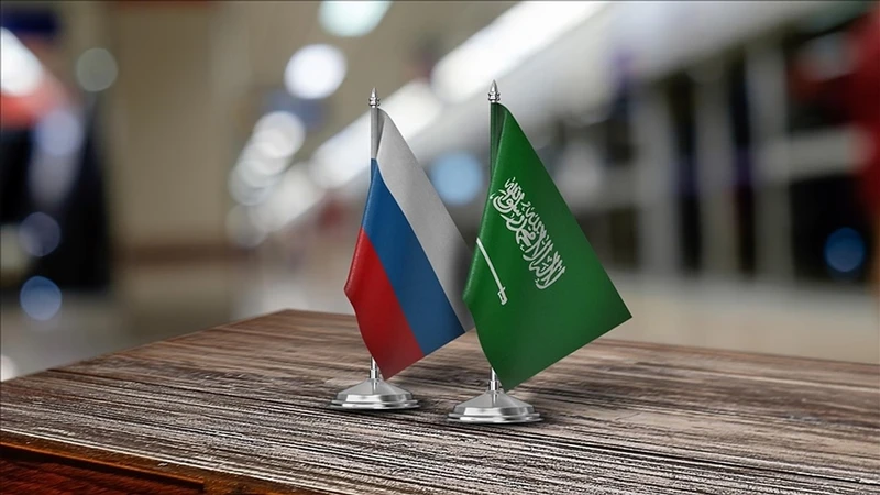 Suudi Arabistan ve Rusya Vizesiz Seyahat İçin Anlaştı: 90 Günlük Muafiyet Başladı