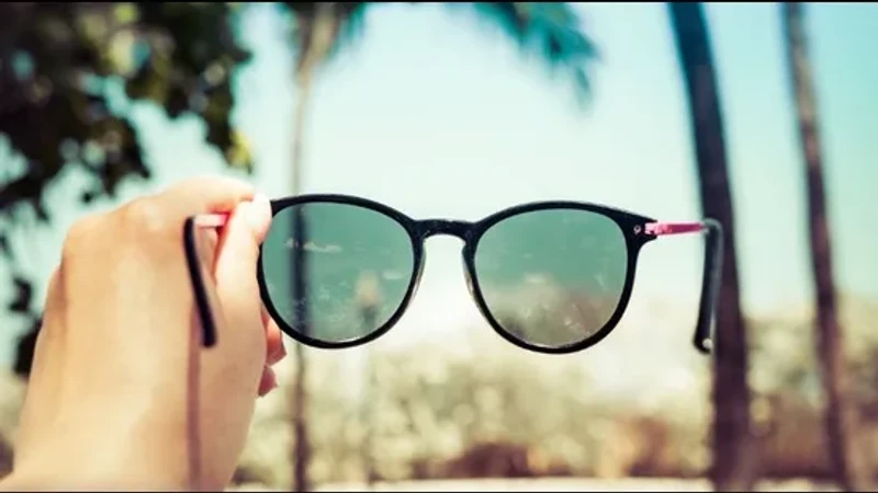 Yazın gözlük seçimi risk taşıyabilir! Göz tümörü tehlikesine karşı, güneş gözlüğü alırken bunlara mutlaka dikkat edin!