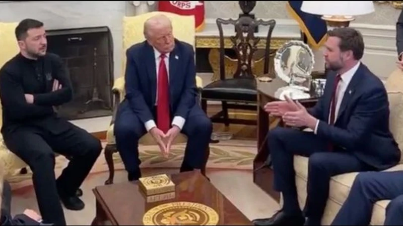 Trump ve Zelenski telefonda görüştü.