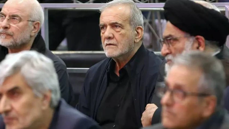 Pezeşkiyan İsrail Saldırısında Yaralandı mı? Hamaney Gizli Kaldı, İran’da Savaşın İzleri Sürüyor