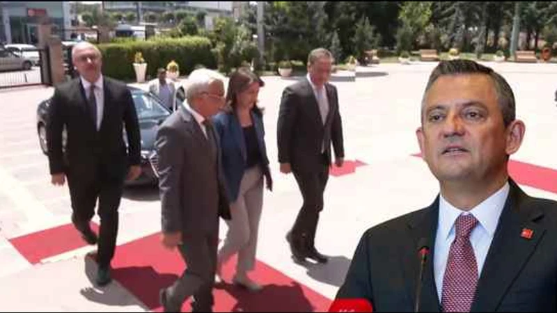 DEM Parti Heyeti, Özgür Özel ile CHP Genel Merkezi’nde Görüştü