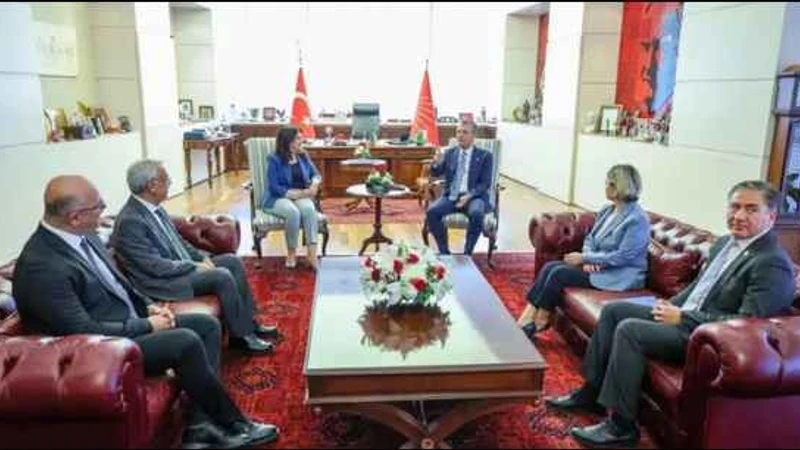 DEM Parti’den CHP’ye Barış Süreci Ziyareti: Özgür Özel'den Destek Mesajı