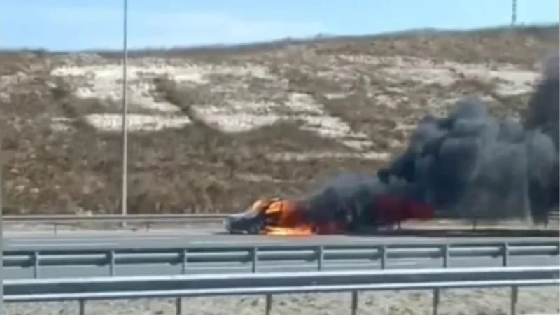 Kuzey Marmara Otoyolu'nda Seyir Halindeki Otomobil Yandı: Araç Kullanılamaz Hale Geldi