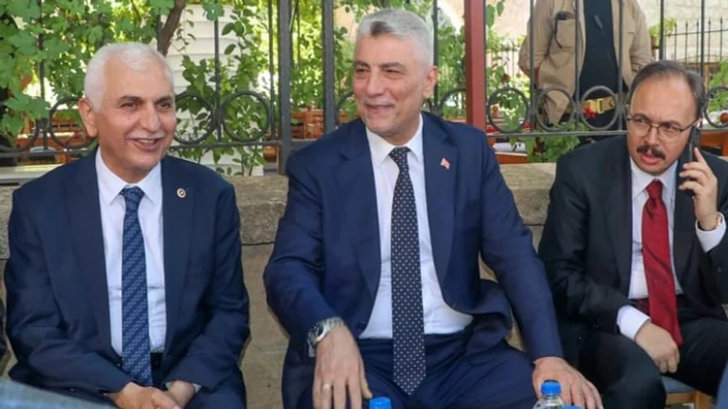 Ticaret Bakanı Ömer Bolat: "Krizde Bizim Suçumuz Yok, Yıl Sonunda Enflasyon %20'lere Düşecek"