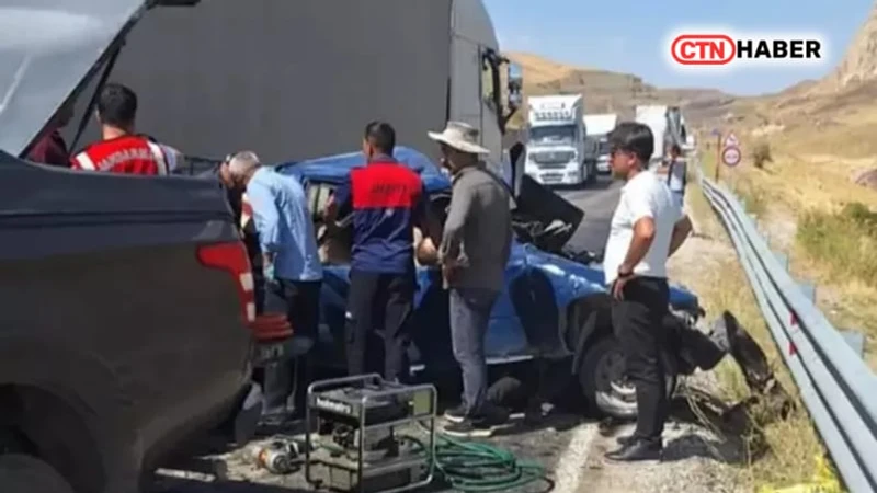 Hakkari-Van Yolunda Feci Kaza: 3 Kişi Öldü, 2 Yaralı Hastanede