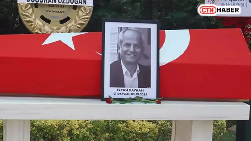 İstanbul'da bıçaklı saldırıda öldürülen Savcı Ercan Kayhan son yolculuğuna uğurlandı