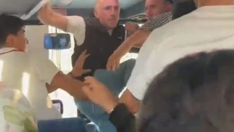 Elazığ'da Halk Otobüsünde Şoför ile Yolcu Arasında Tekmeli Yumruklu Kavga