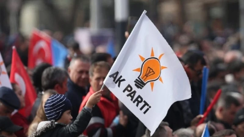 AKP'de deprem: İki günde 5 il başkanı istifa etti