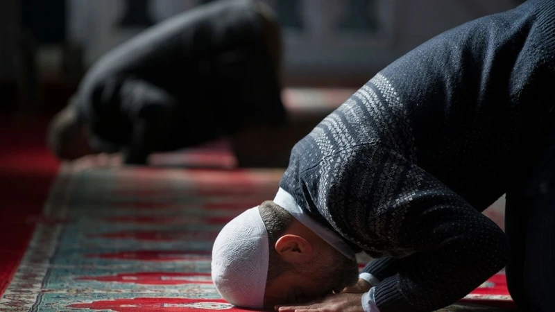 Namaz Nasıl Kılınır? Tüm Namazların Rekat Sayıları ve Kılınış Rehberi