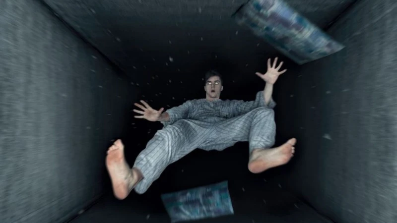 Uykuya Dalarken Düşme Hissi Nedir ve Neden Olur?