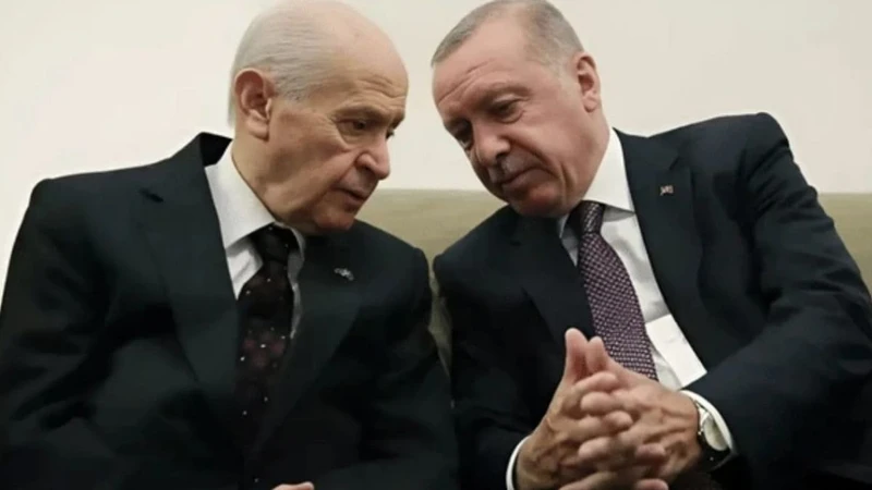 Cumhur İttifakı'nda "Çatlak" İddiaları Büyüyor: Gözler Yarın Saat 10.45'te Bahçeli'ye Çevrildi