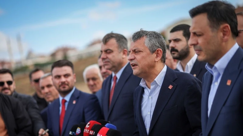 CHP'nin Şaibeli Kurultay Davası 13 Ocak'a Ertelendi