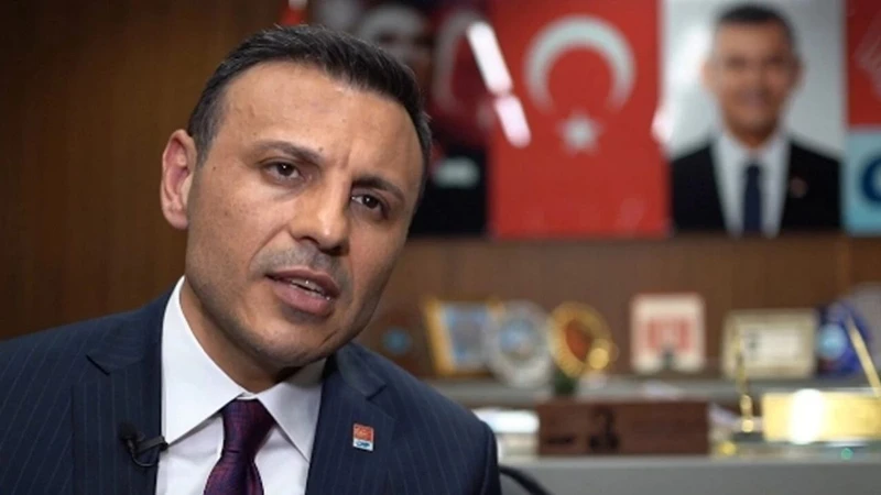 AK Partili Ömer Çelik'ten Özgür Özel'e Sert Yanıt: "Zihni Sinir Projelerinin Siyasi Türevi"