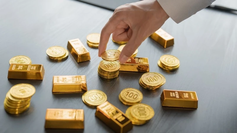 İzmir'de Güzellik Salonu Vurgunu: "Altınlı Kampanya" ile Yüzlerce Kişi Dolandırıldı