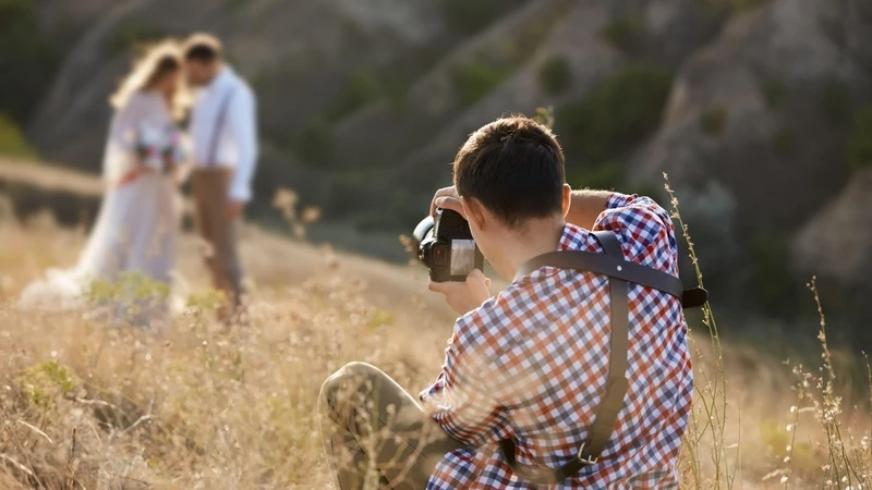 Yargıtay'dan Emsal Düğün Fotoğrafı Kararı: İzni Olmadan Teşhir Edene Hapis Yolu Açıldı