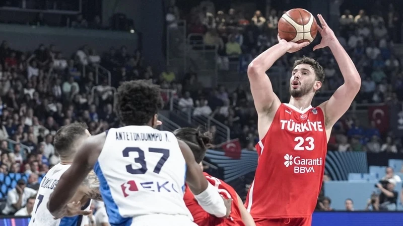 12 Dev Adam'ın FIBA 2027 Elemeleri İçin Aday Kadrosu Açıklandı