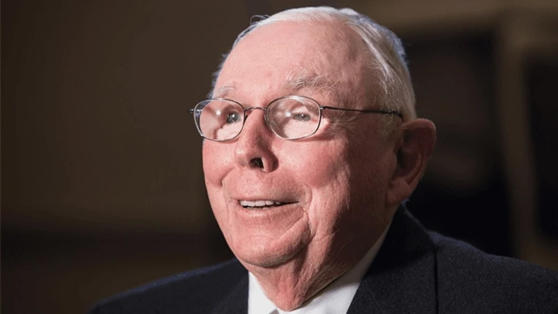 Charlie Munger'in Yatırımcılara Bıraktığı Altın Tavsiye: Bahçenize Ağaç Dikin, Değerini Katlayın