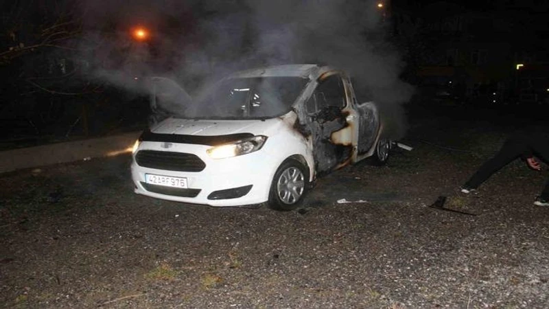 Konya Beyşehir'de Ailesine Kızan Kişi Kendi Aracını Yaktı
