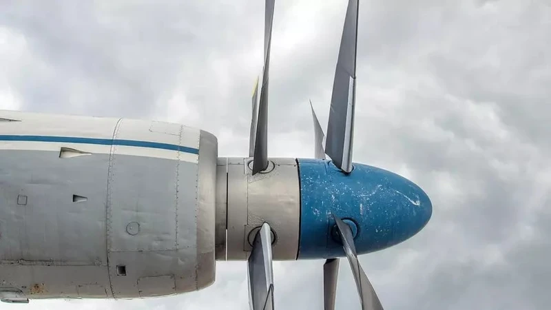 Rusya'da An-22 Askeri Nakliye Uçağı Düştü: 7 Kişi Uçakta