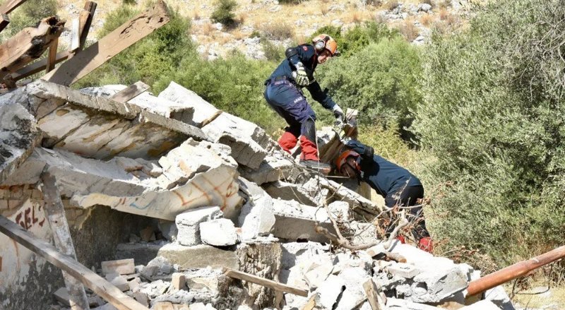 Antalya’da 5,8 Büyüklüğünde Deprem Tatbikatı: Enkazda Gerçeğini Aratmayan Anlar - görsel 3