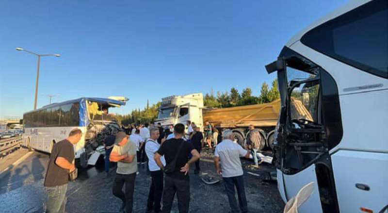 Son Dakika: İstanbul TEM Otoyolu’nda Feci Kaza! 1 Ölü, 9 Yaralı – Trafik Durdu - görsel 1