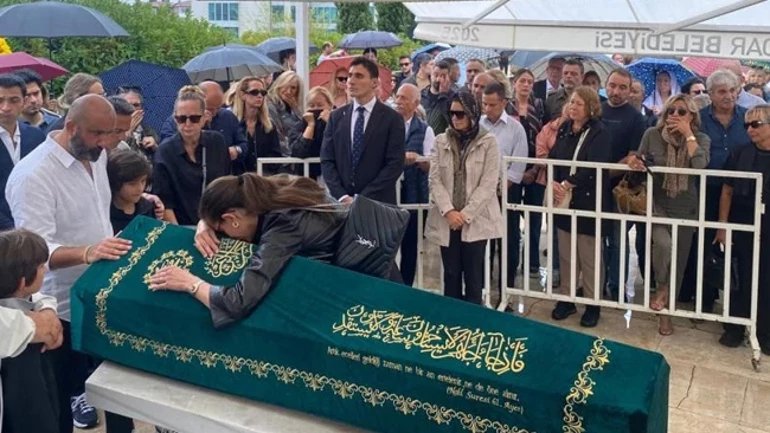 İş insanı Halit Yukay son yolculuğuna uğurlandı! Ünlü isimler cenazeye katıldı - görsel 1