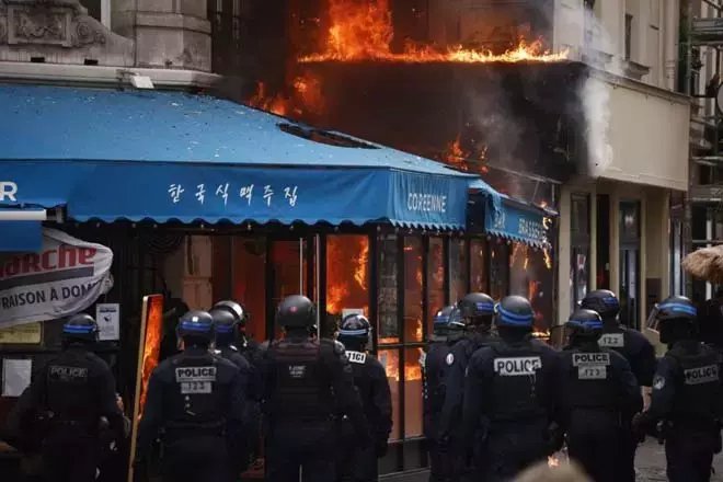 Fransa’da Macron Karşıtı Protestolar: 200 Bin Kişi Sokakta, Gözaltı 675’e Yükseldi - görsel 2